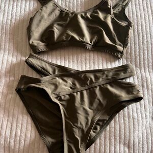 Olive Green Pole set